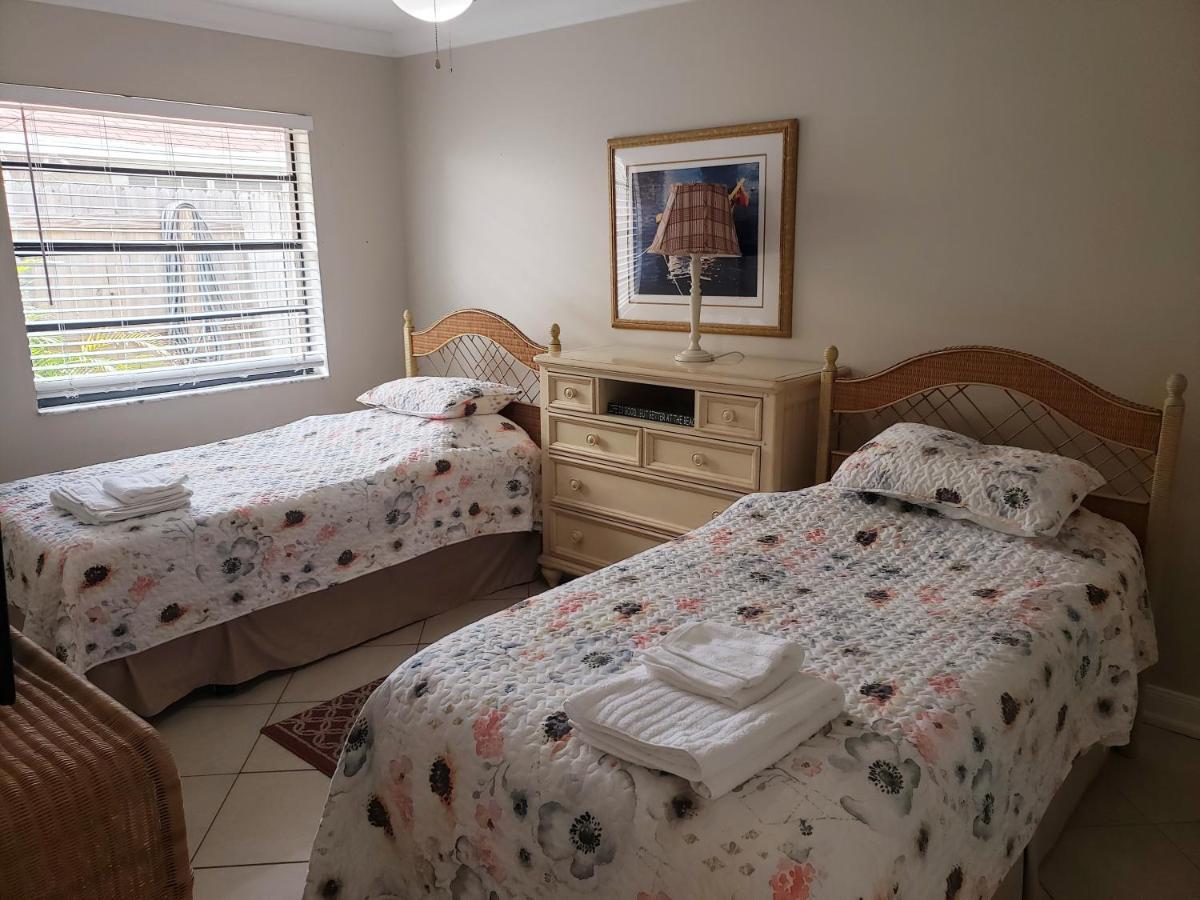 Ocean Vacation Breeze Villa Lantana Exterior photo