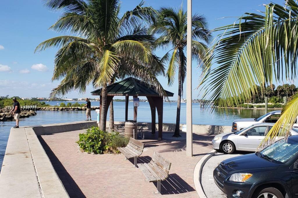 Ocean Vacation Breeze Villa Lantana Exterior photo